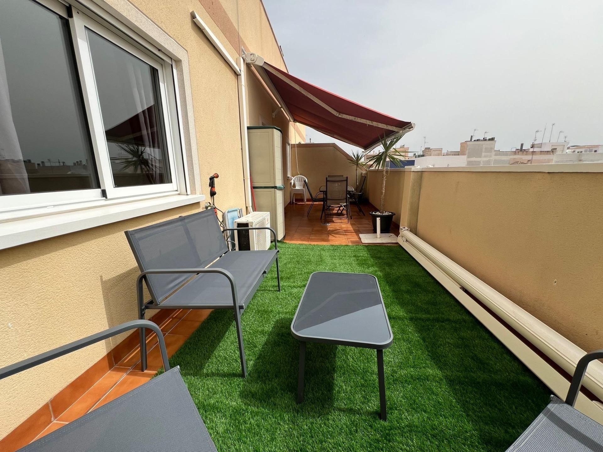 Terraza de Ático en venta en Torrevieja con Aire acondicionado, Terraza y Amueblado