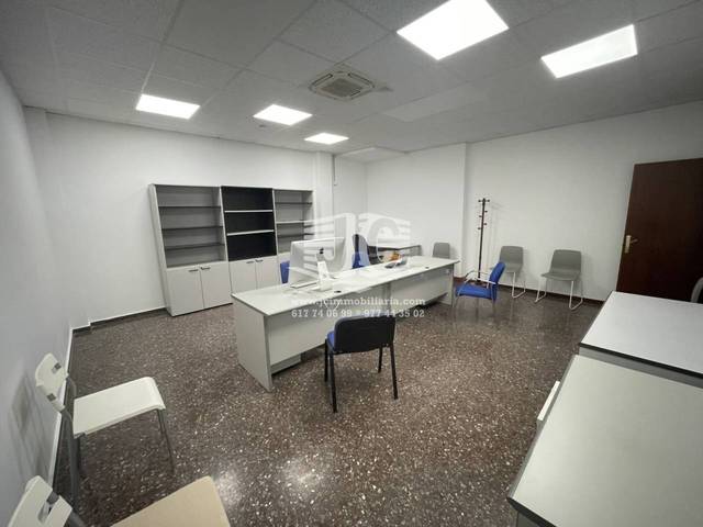 Local comercial en Alquiler en Calle Hierro Labernia en Roquetes