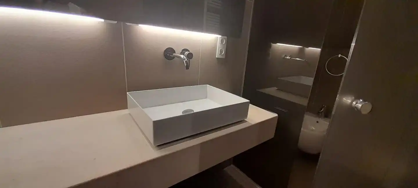 Baño de Piso de alquiler en Escaldes – Engordany con Aire acondicionado y Amueblado