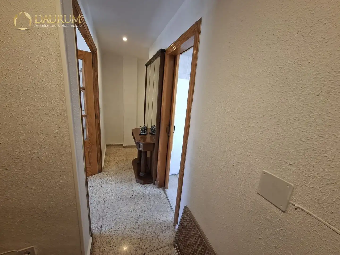 Dachboden zum Verkauf in Alicante / Alacant mit Klimaanlage, Abstellraum und Möbliert