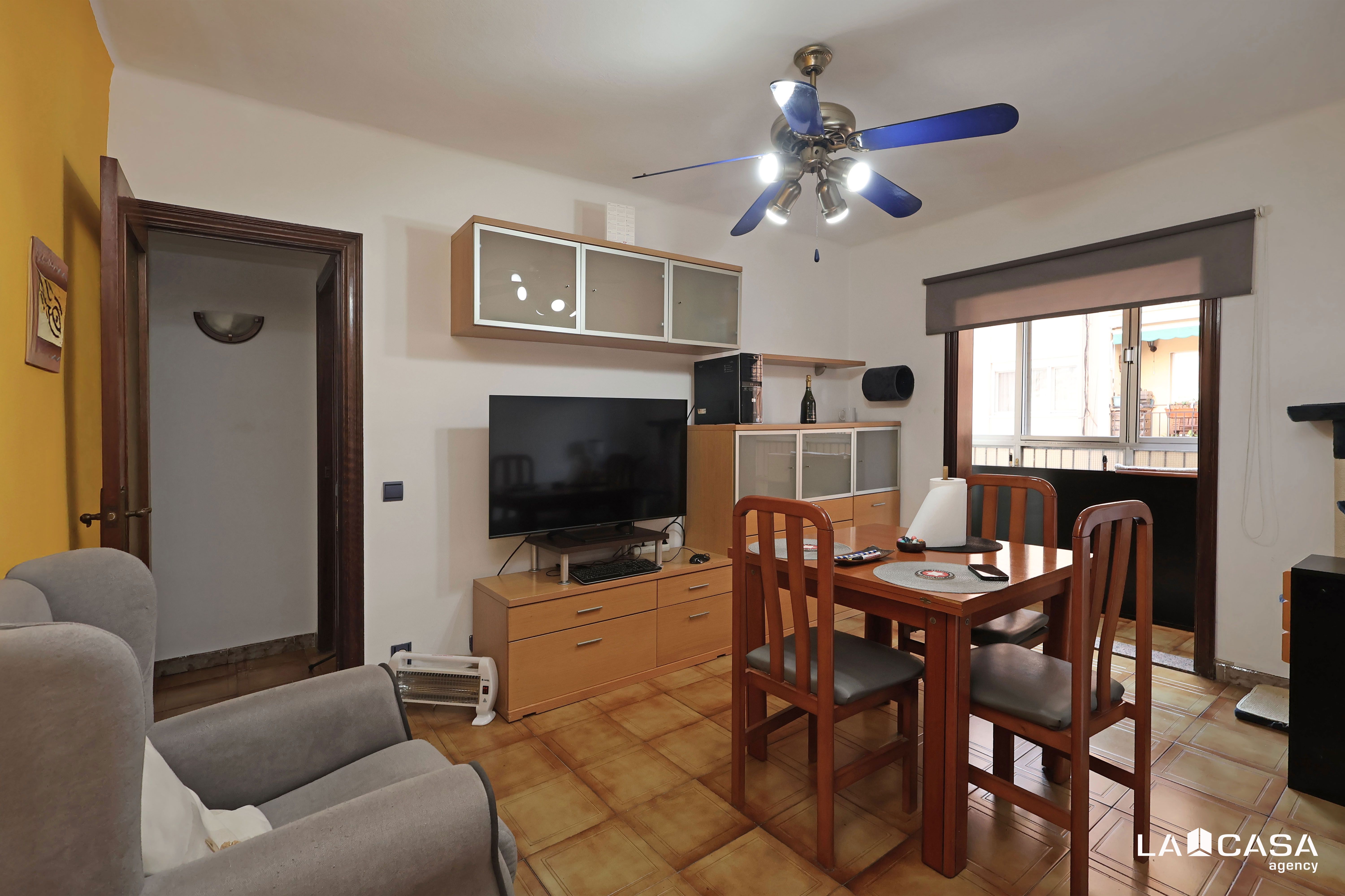 Living room of Flat for sale in Esplugues de Llobregat  with Balcony