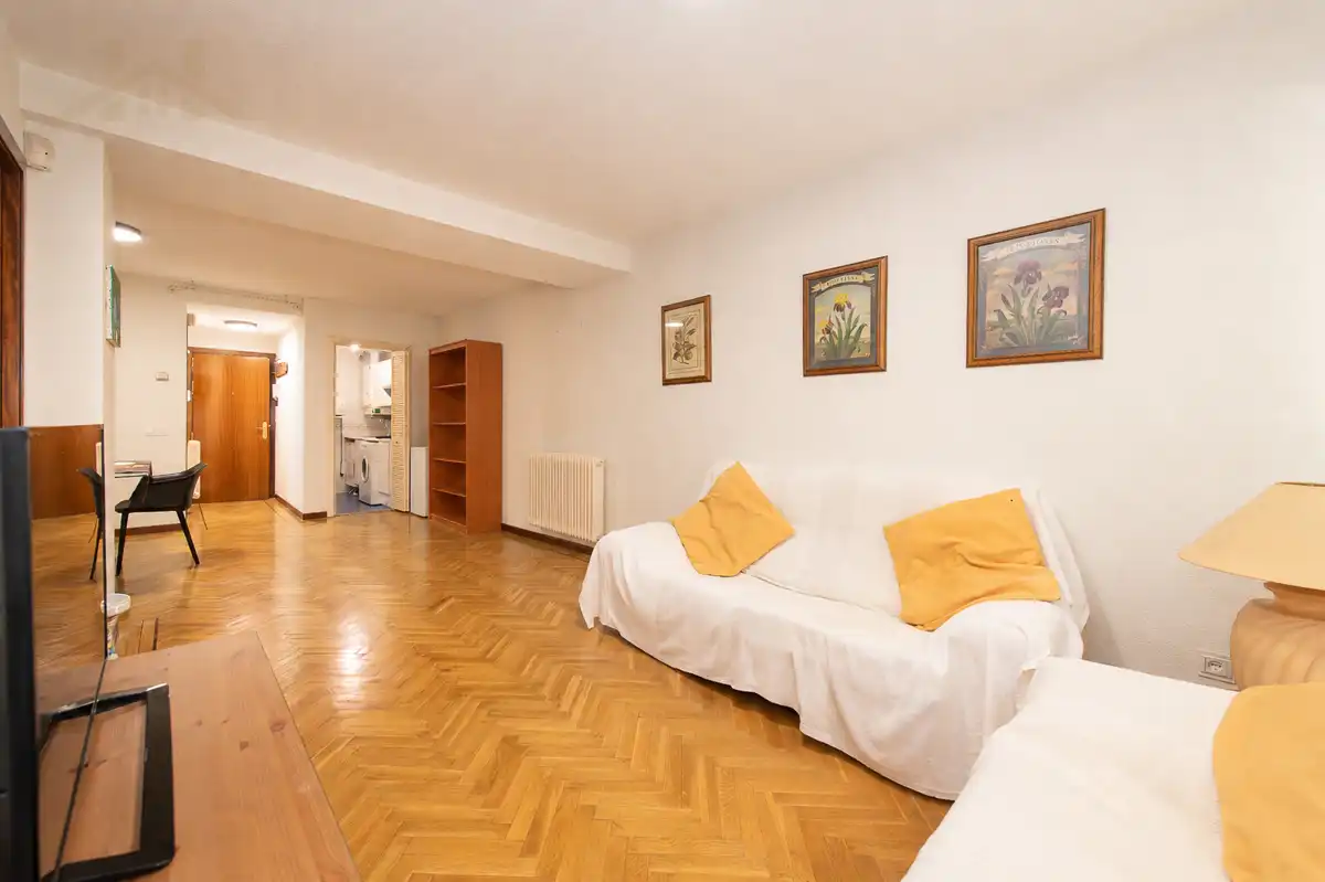 Sala de estar de Piso en venta en San Sebastián de los Reyes con Calefacción y Piscina comunitaria