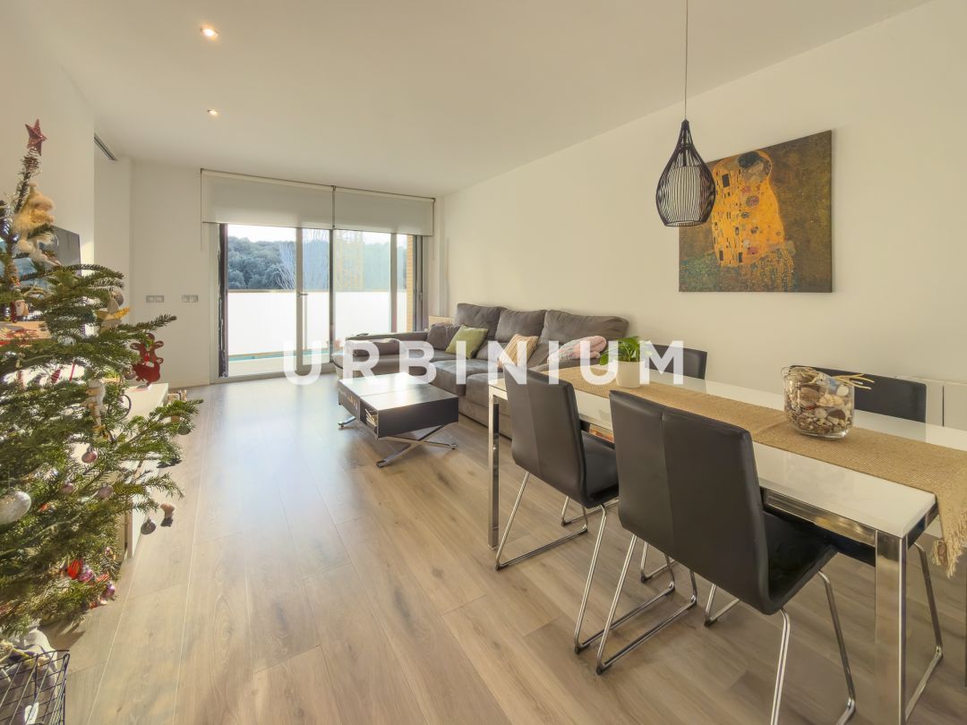 Sala d'estar de Pis en venda en Celrà amb Aire condicionat, Calefacció i Balcó