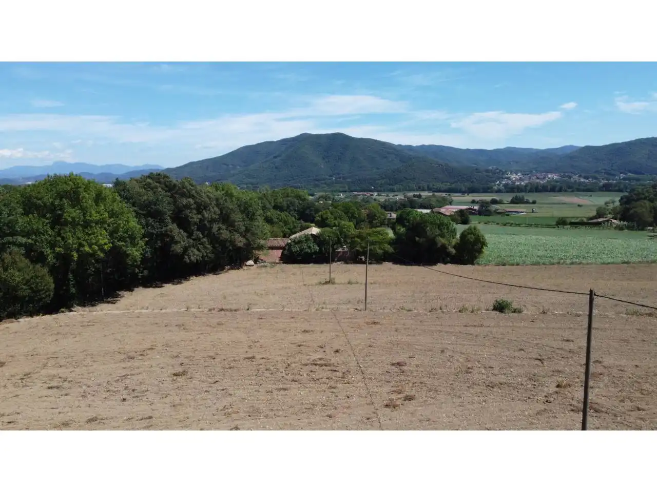 Finca rústica en venda en La Vall d'en Bas amb Calefacció, Jardí privat i Terrassa