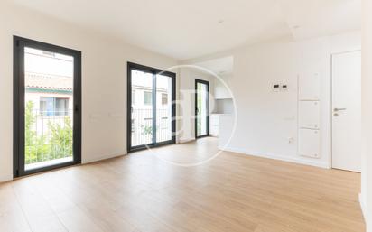 Living room of Flat for sale in Sant Cugat del Vallès  with Air Conditioner, Heating and Storage room