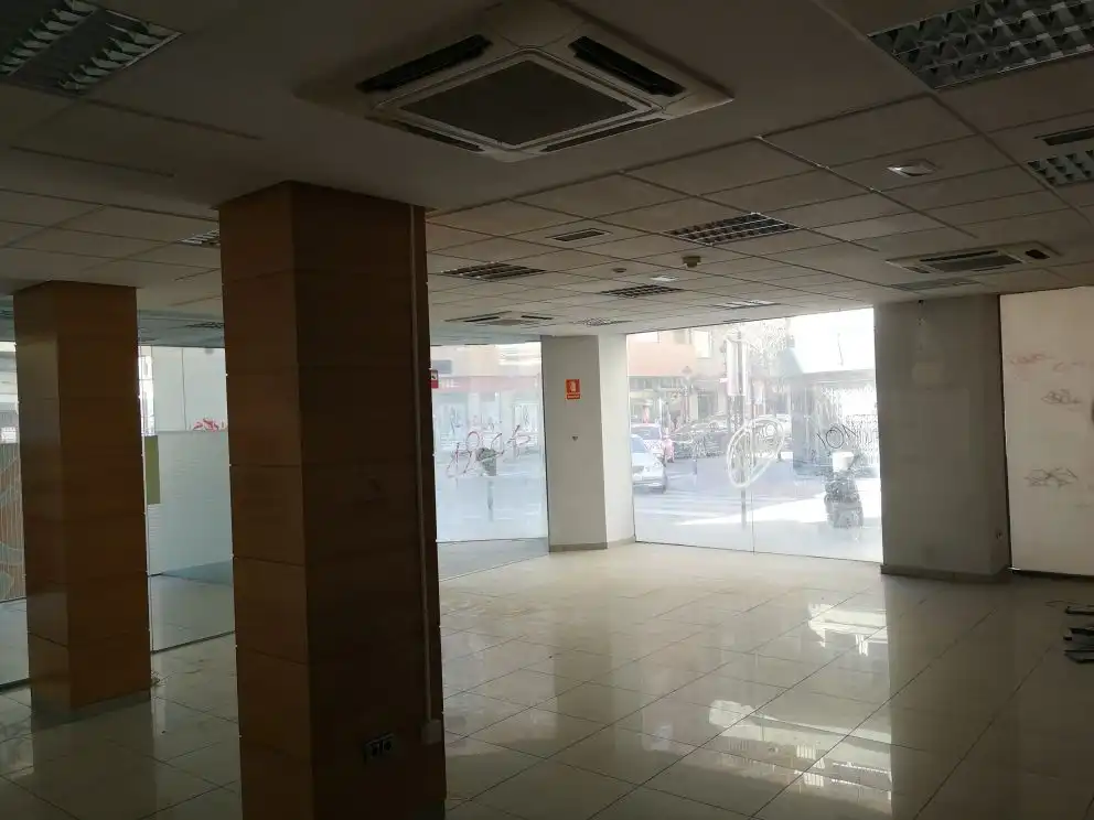 Local comercial en venda a Calle Pedro Coca 9, imagen 5