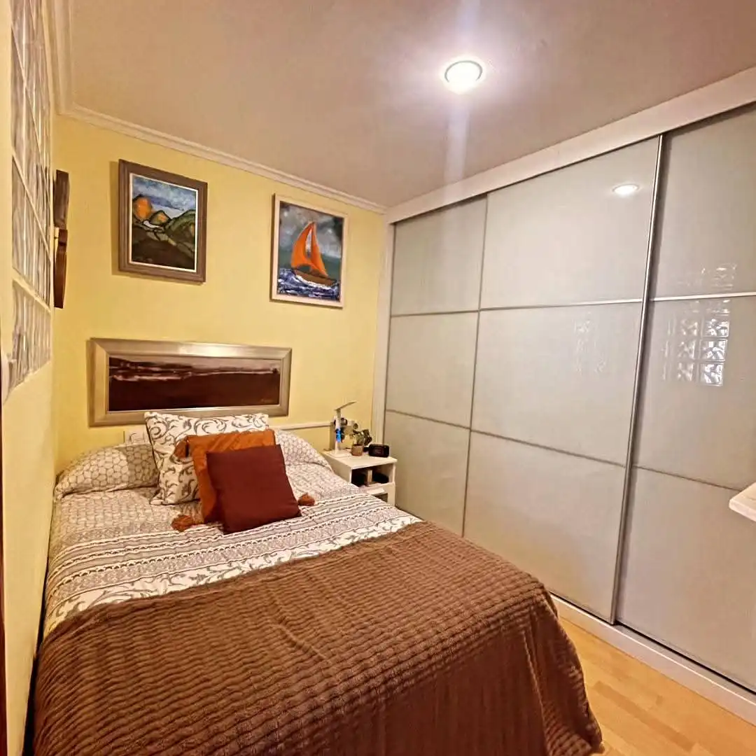 Habitación de Apartamento en venta en Llanera con Calefacción, Amueblado y Horno