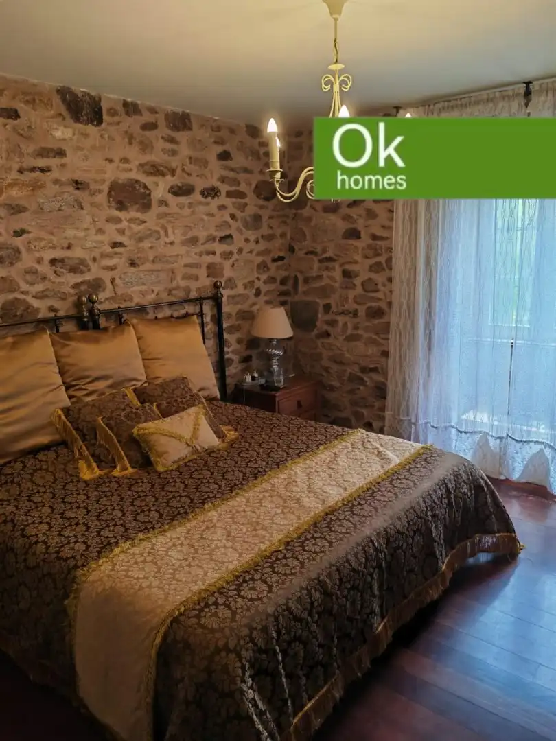 Schlafzimmer von Country house zum Verkauf in Sobrado (A Coruña) mit Heizung, Privatgarten und Parkett