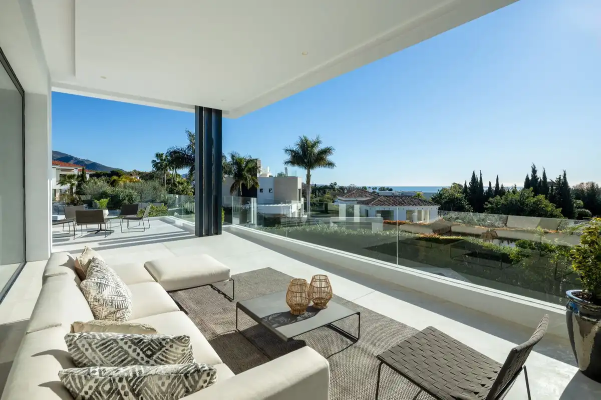 Chalet con piscina en venta en Milla de Oro, imagen 2