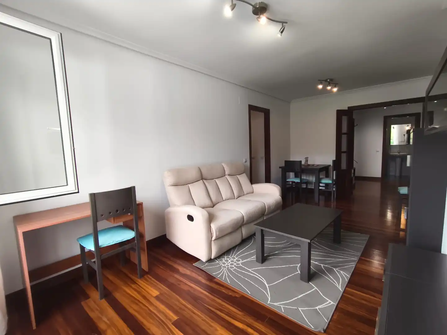 Sala de estar de Piso de alquiler en Entrambasaguas con Calefacción, Jardín privado y Terraza
