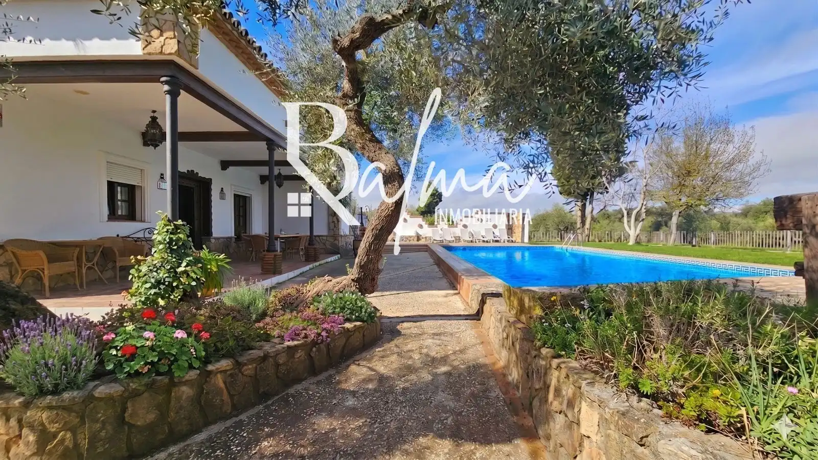 Detached house with pool for sale in Casco Histórico, imagen 7