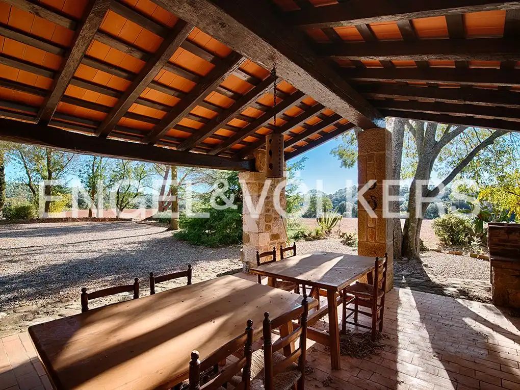 Casa rústica amb terrassa en venda a Cabanelles, imagen 7