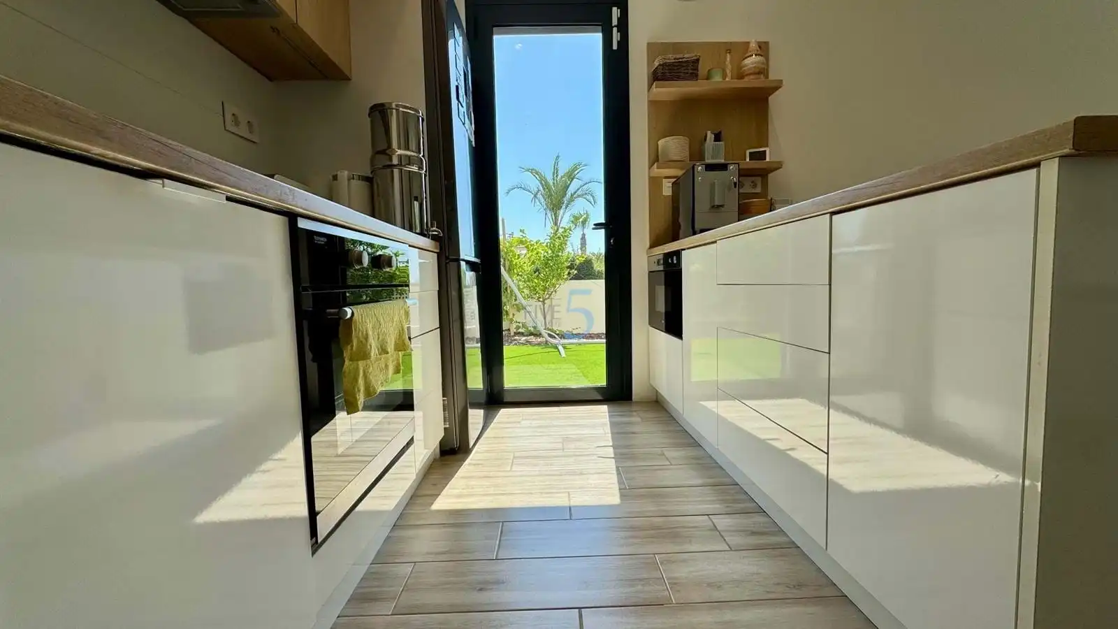 Cuina de Casa o xalet en venda en Orihuela amb Aire condicionat, Piscina i Moblat
