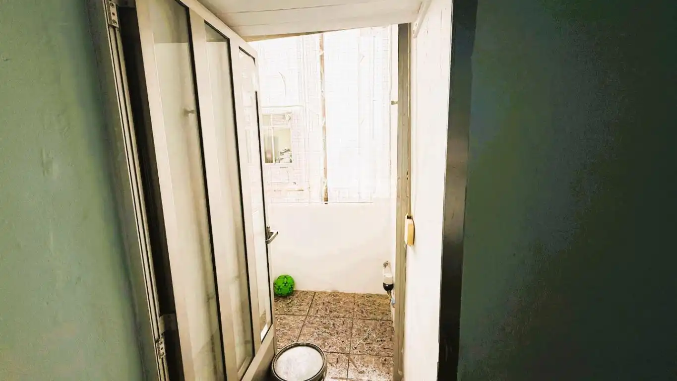 Baño de Piso en venta en Valencia con Aire acondicionado y Balcón