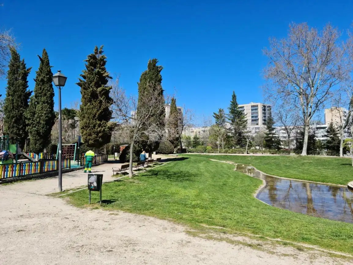 Vista exterior de Estudio en venta en Madrid con Calefacción y Terraza