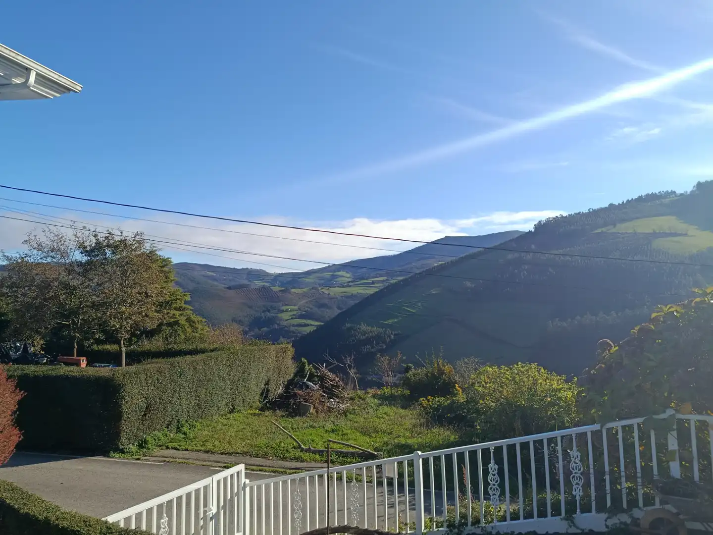 Vista exterior de Casa o xalet en venda en Vegadeo amb Calefacció, Jardí privat i Parquet