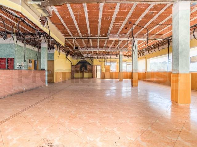 Nave industrial en Venta en Avinguda Llibertat en Corbera d'Ebre