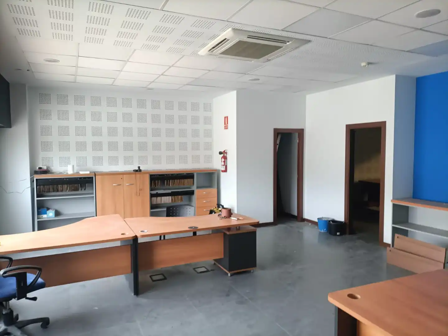 Nave industrial de alquiler en Sant Vicenç Dels Horts con Calefacción y Alarma