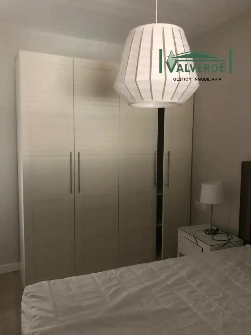Schlafzimmer von Wohnungen zur Miete in Granada mit Heizung, Möbliert und Ofen