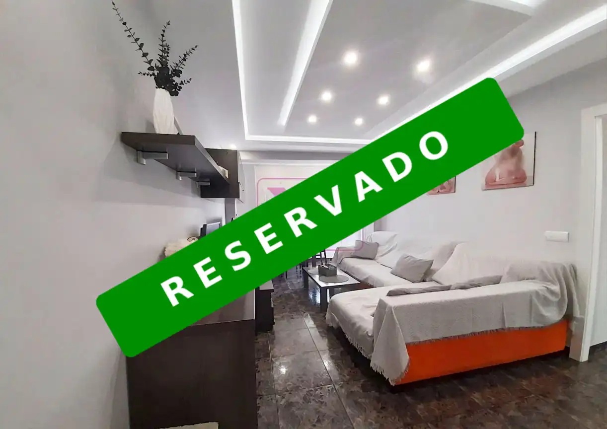 Flat with terrace for sale in Carrer Vint 60