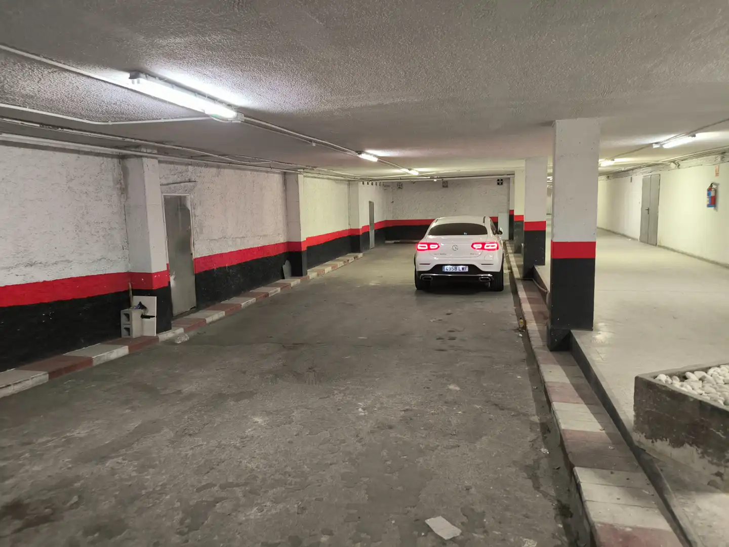 Parking de Trastero de alquiler en Madrid con Alarma
