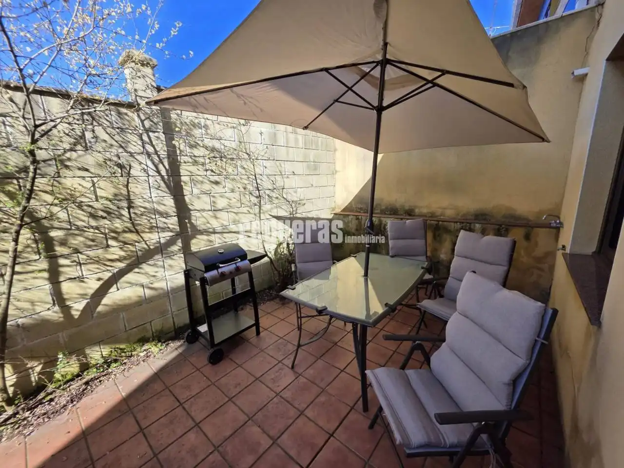 Terraza de Casa o chalet en venta en Avilés con Calefacción, Jardín privado y Amueblado