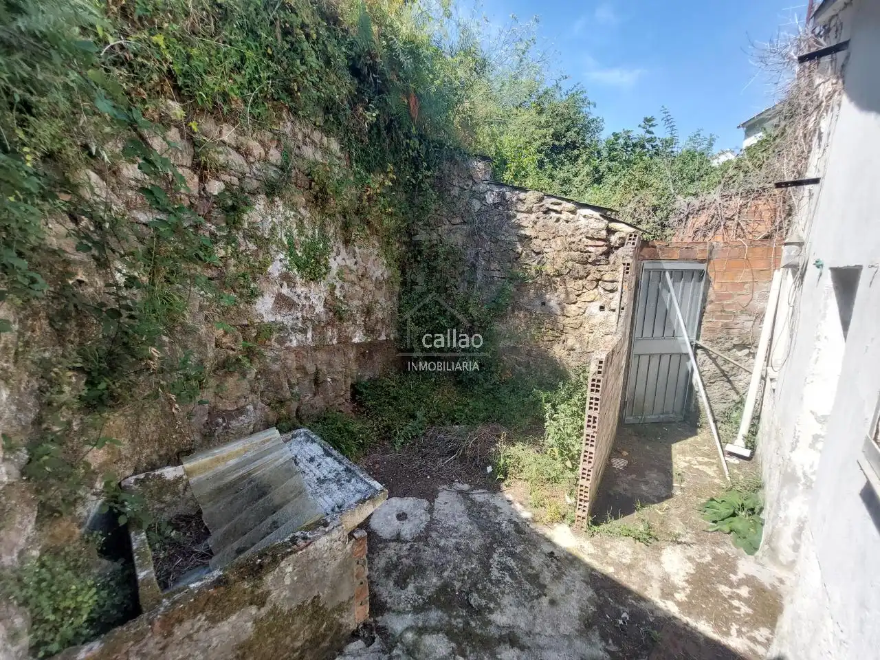 Houses for sale in Ferrol  with Private garden