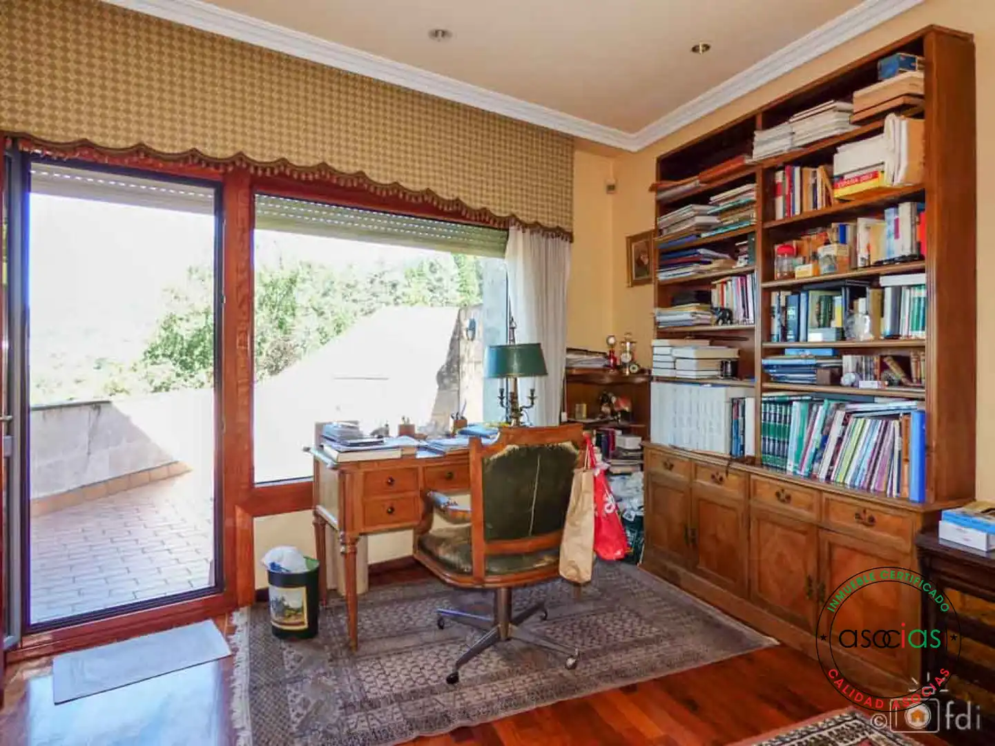 Jardí de Casa o xalet en venda en Oviedo  amb Calefacció, Jardí privat i Parquet