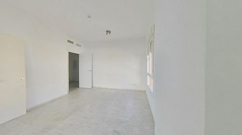 Foto 2 de Apartamento en venta en Av Aeronaútica, Urbadiez - Entrepuentes, Sevilla Capital