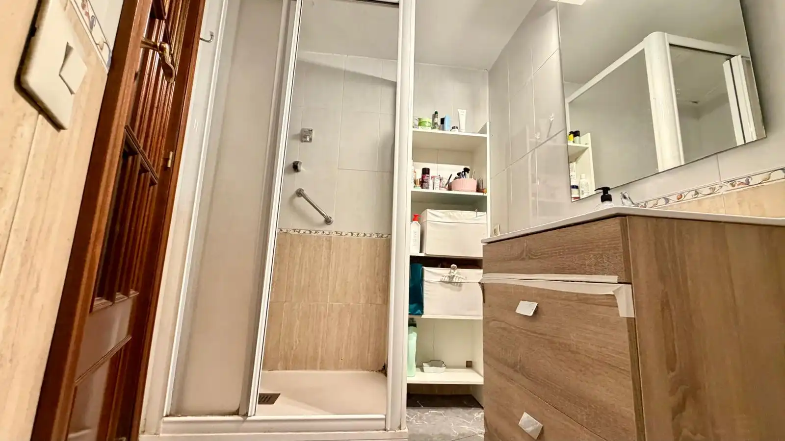 Bathroom of Flat for sale in Esplugues de Llobregat  with Heating, Terrace and Balcony