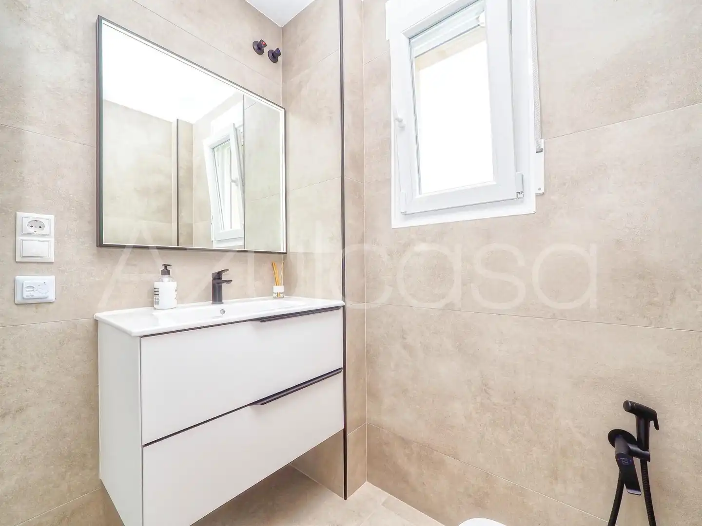 Bathroom of Detached homes for sale in El Campello  with Air Conditioner, Terrace and Alarm