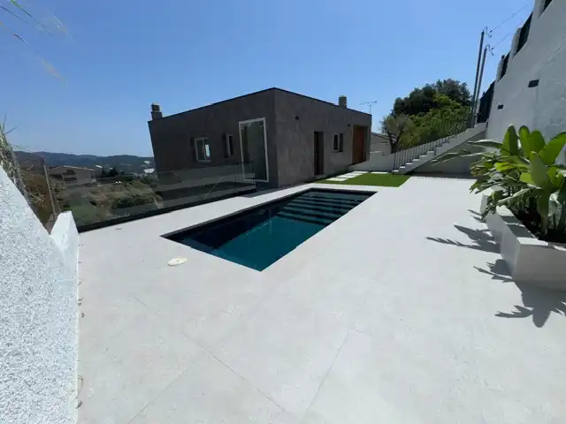 Swimming pool of Houses for sale in Sant Cebrià de Vallalta  with Air Conditioner, Heating and Private garden