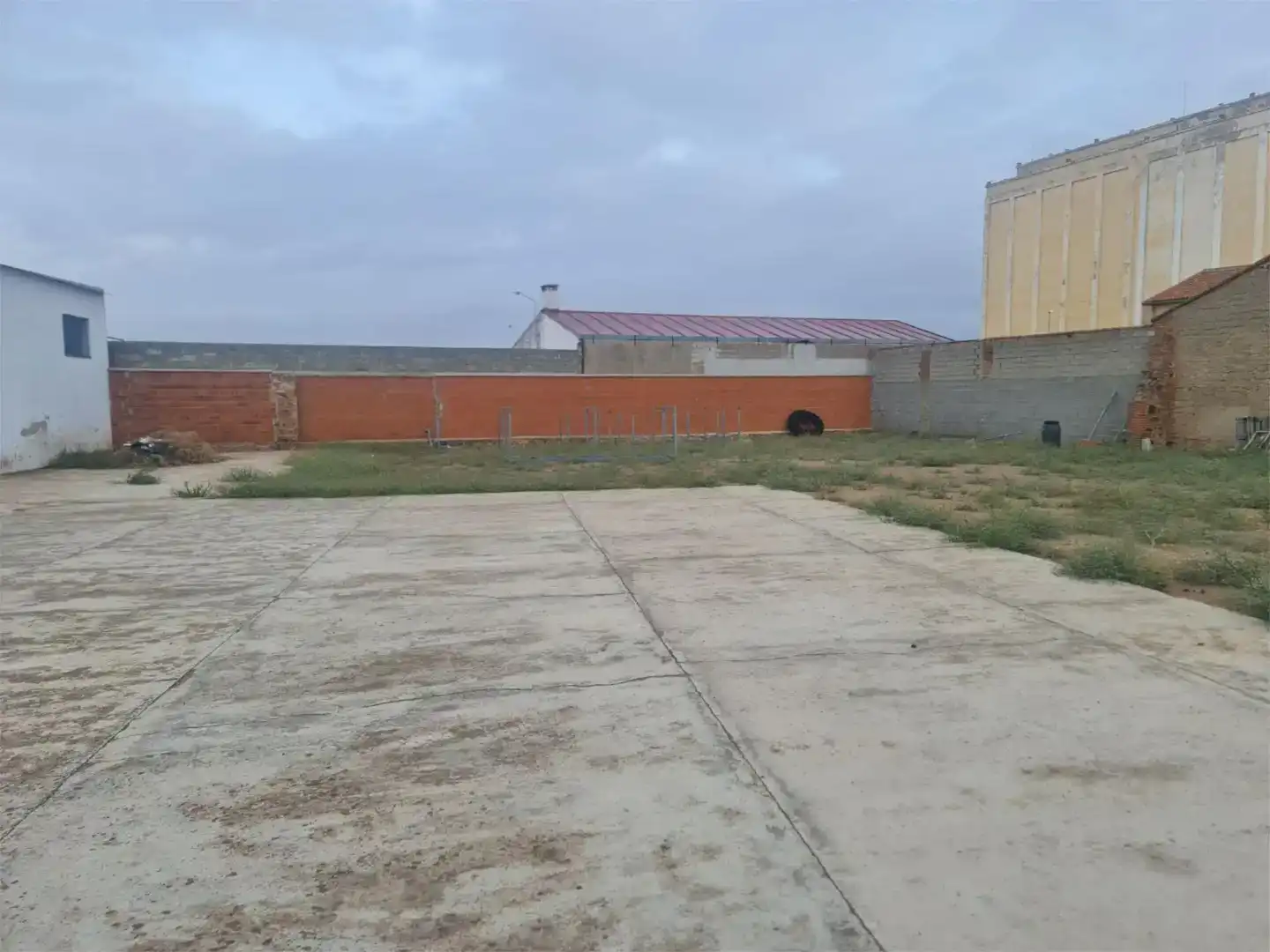 Fabrikhallen zur Miete in Guareña, Badajoz