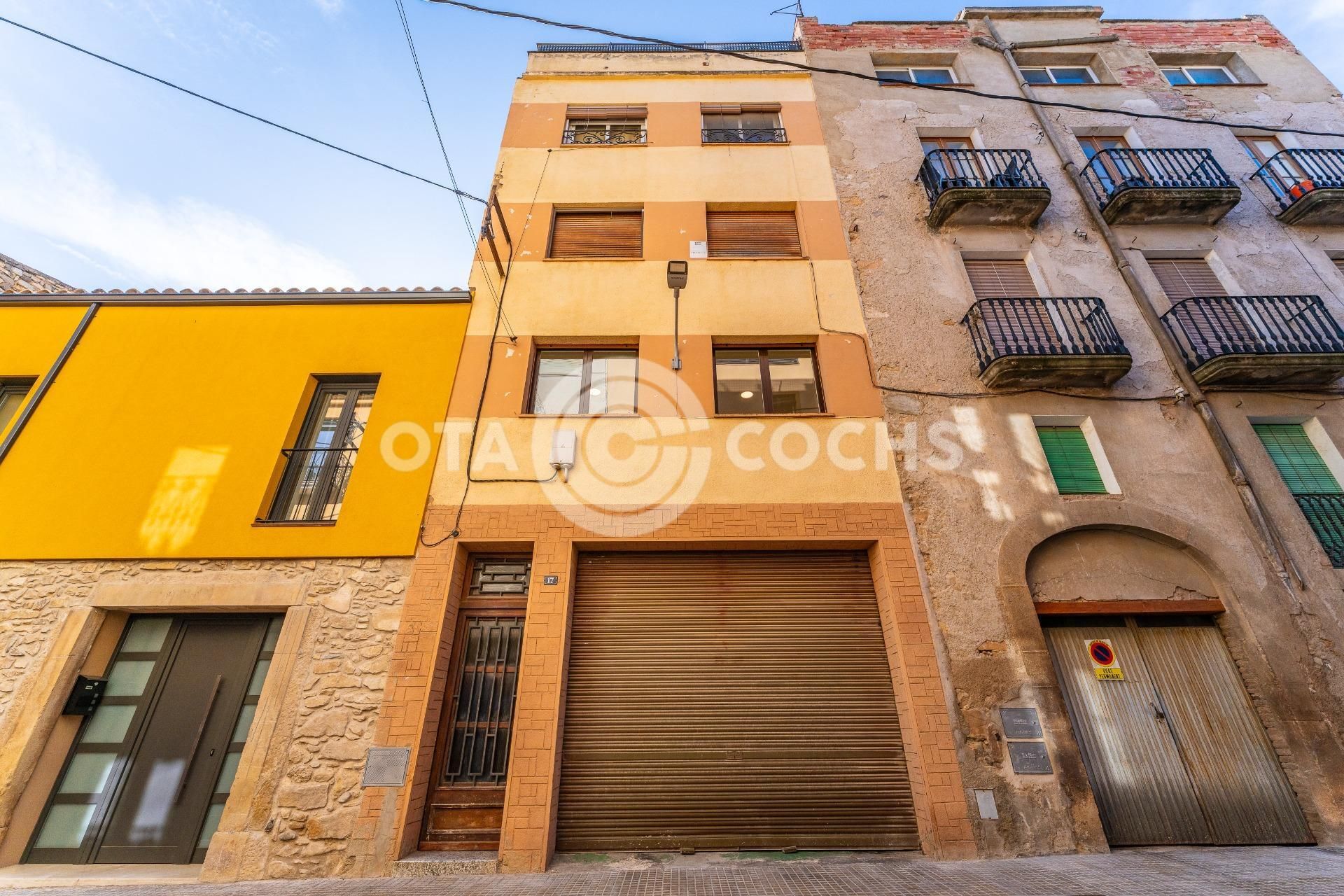 Vista exterior de Piso en venta en L'Espluga de Francolí con Aire acondicionado y Balcón