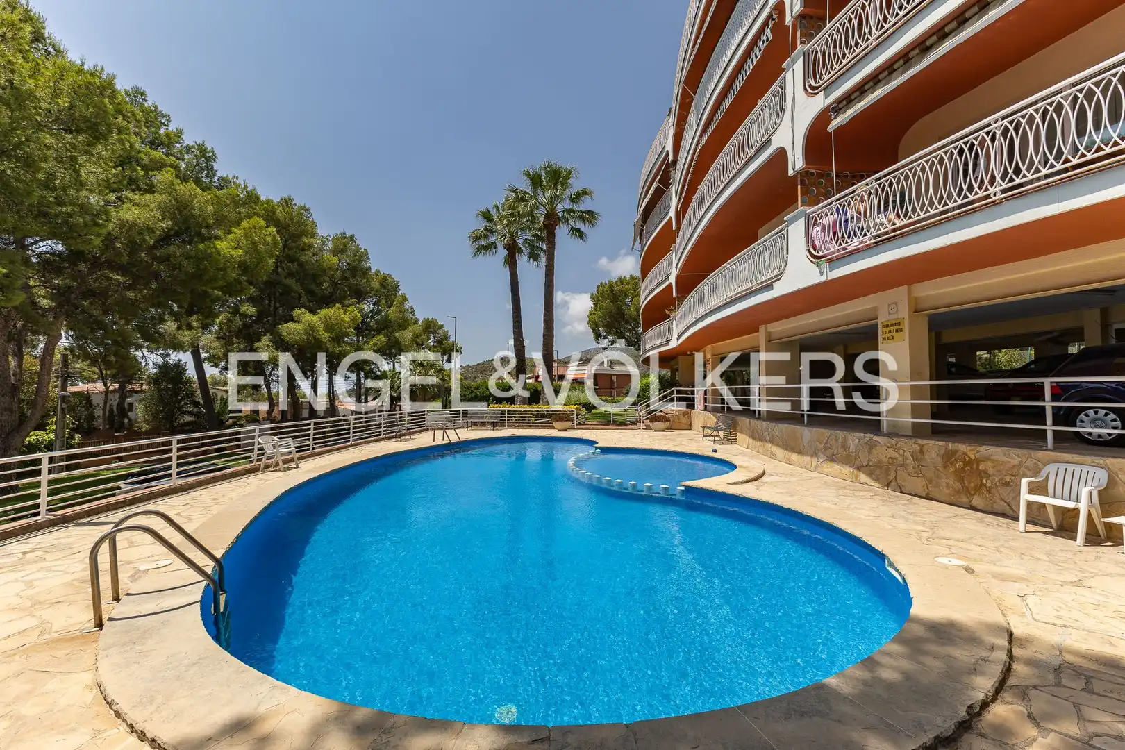 Piscina de Pis en venda en Castelldefels amb Calefacció, Jardí privat i Terrassa