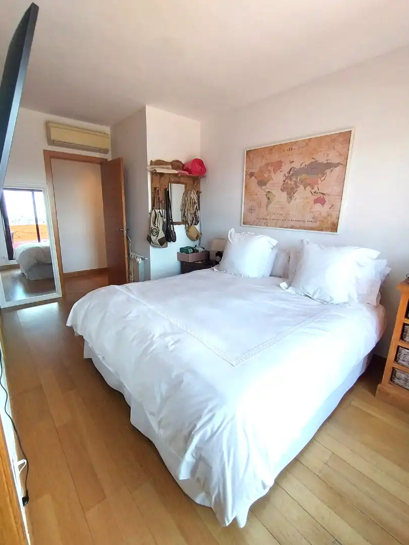 Schlafzimmer von Dachboden zum Verkauf in Madrid mit Terrasse, Abstellraum und Gemeinschaftspool