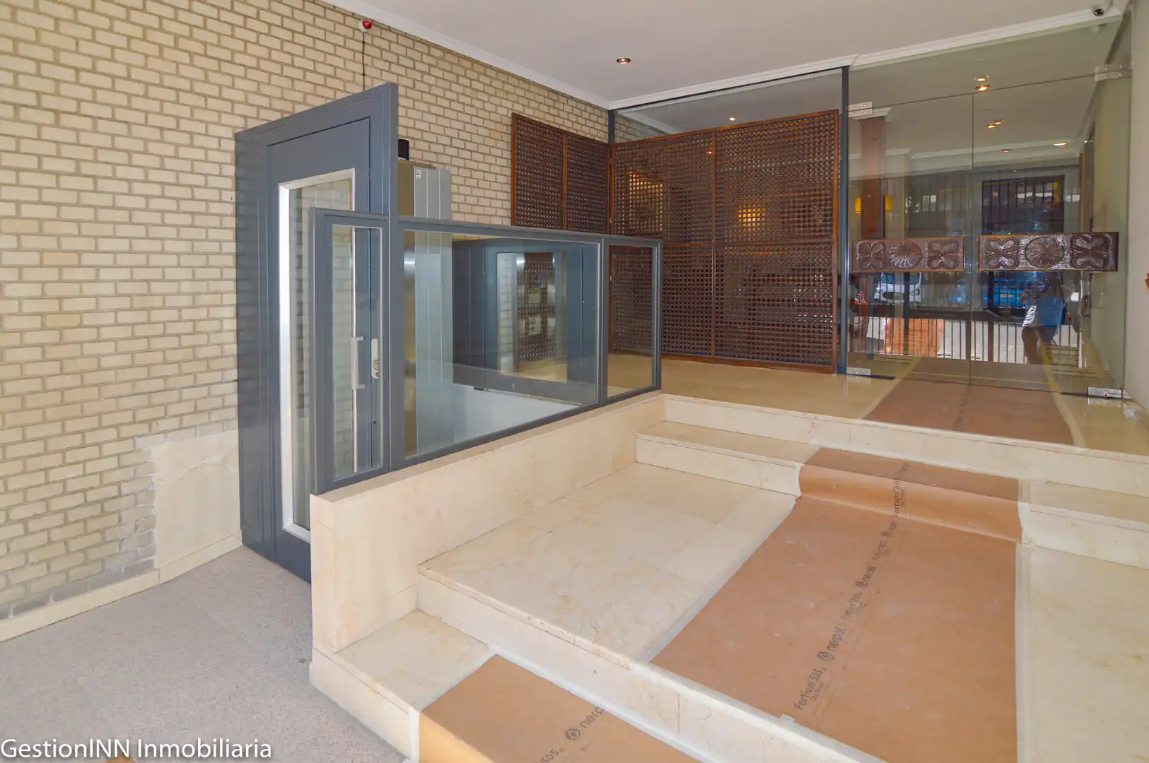 Piso en venta en Madrid con Calefacción, Parquet y Terraza