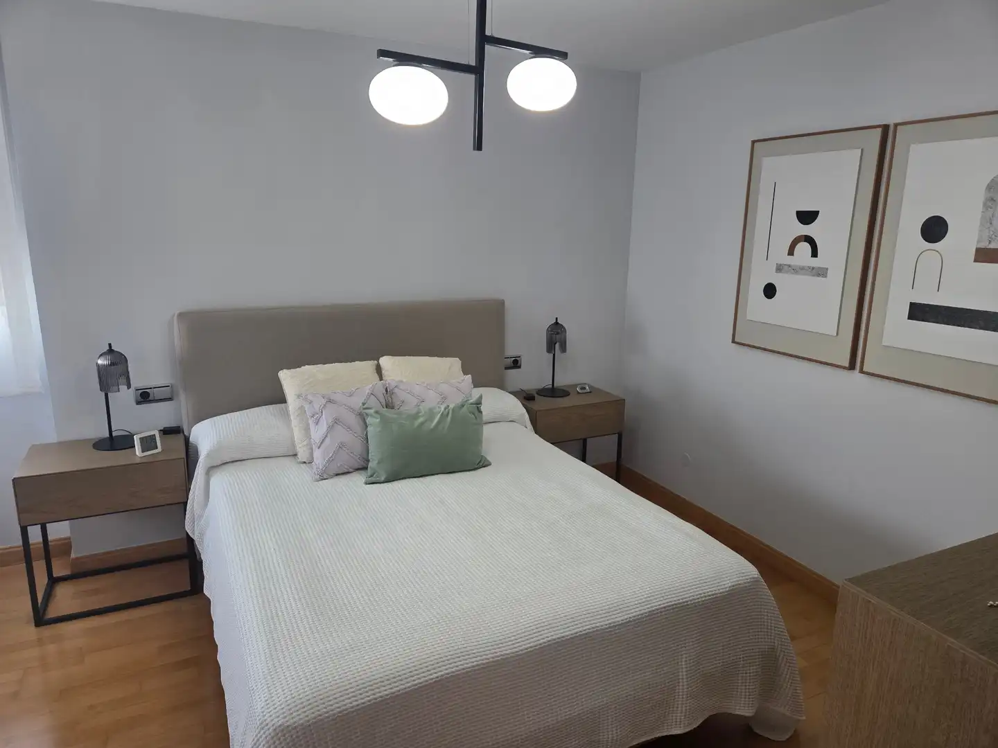 Schlafzimmer von Wohnung zur Miete in Málaga mit Klimaanlage, Parkett und Möbliert
