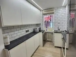 Planta baja en venta en De Fortunata Y Jacinta, 2, Cuatro Caminos - Azca