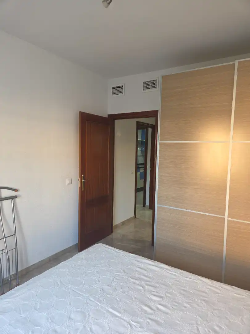 Habitación de Piso de alquiler en Badajoz con Aire acondicionado, Calefacción y Jardín privado