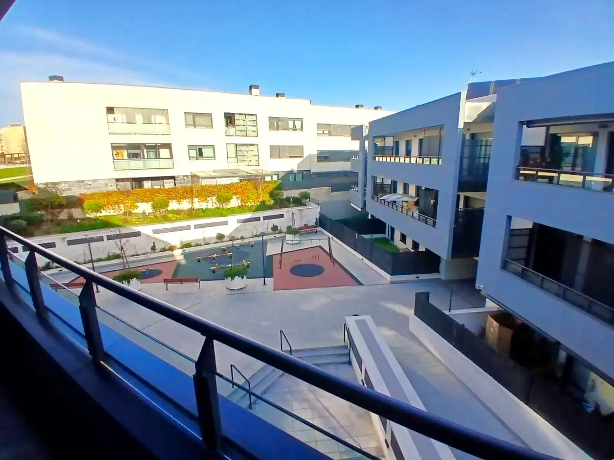 Vista exterior de Piso en venta en Las Rozas de Madrid con Aire acondicionado, Calefacción y Parquet
