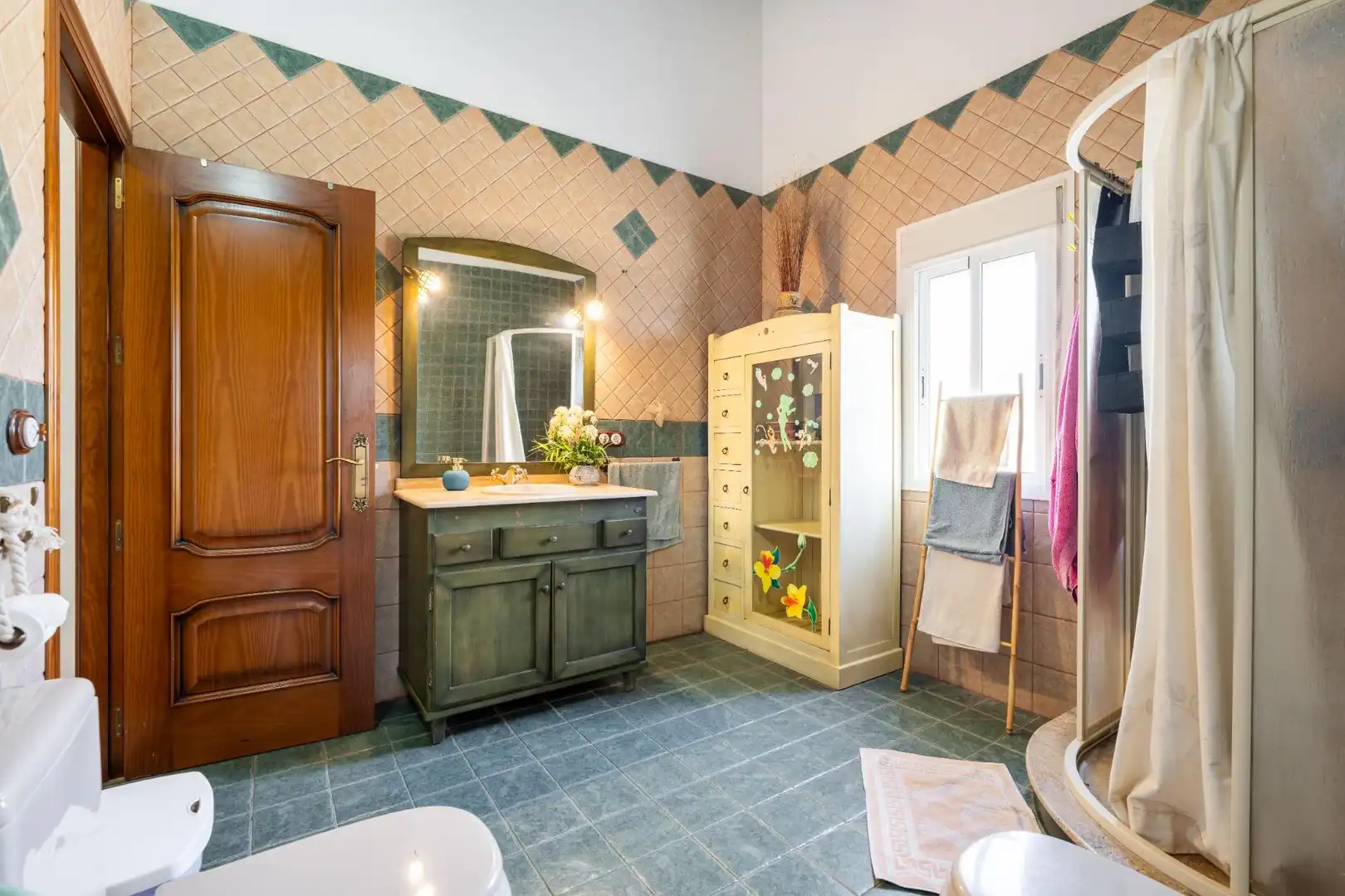 Baño de Finca rústica en venta en Tabernas con Aire acondicionado, Jardín privado y Piscina