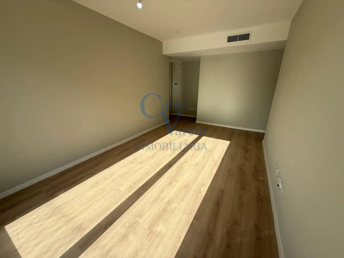 Appartamento con piscina in affitto a Entrenúcleos, imagen 4