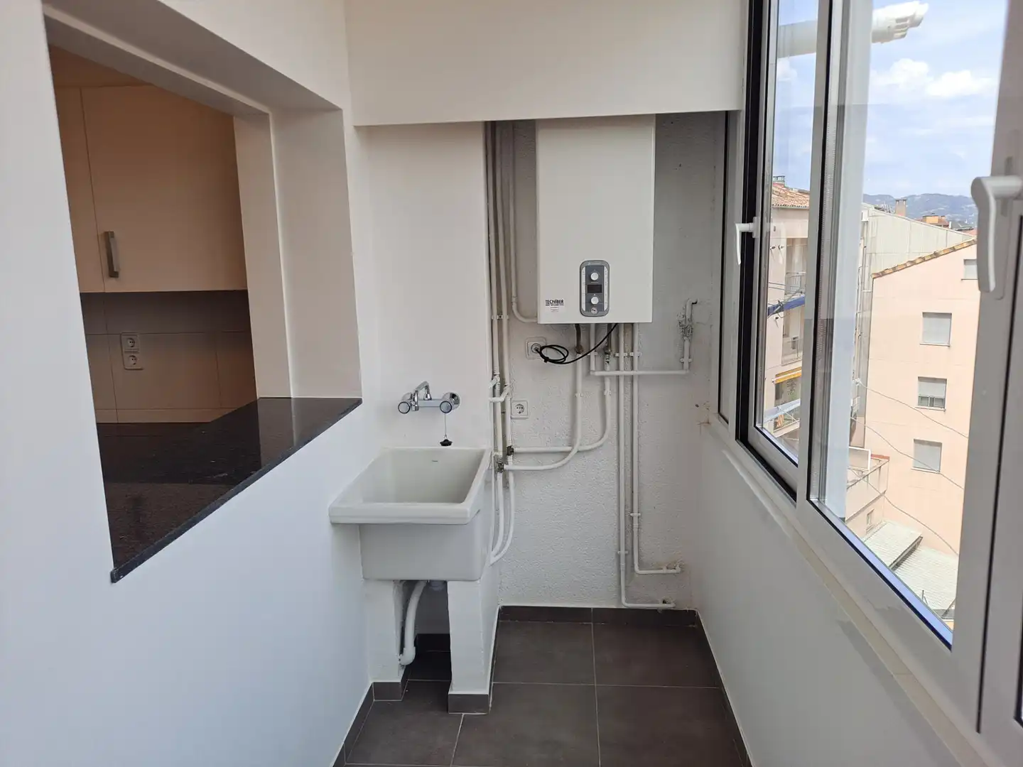 Badezimmer von Wohnung zur Miete in Berga mit Heizung, Parkett und Abstellraum