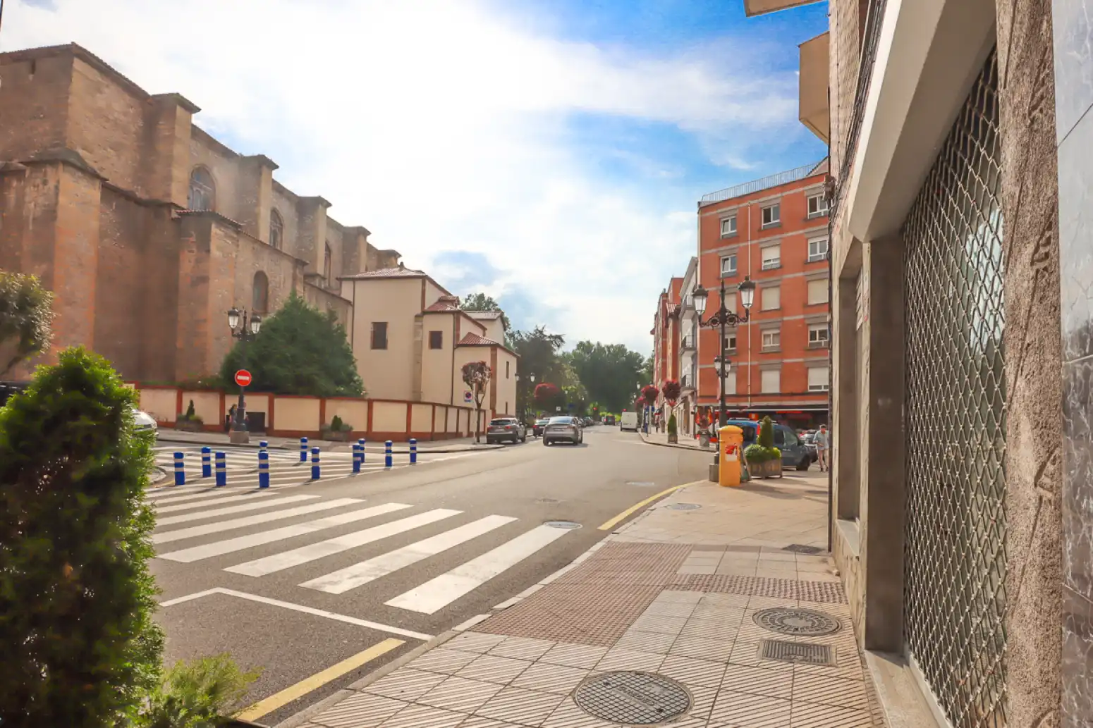 Außenansicht von Geschaftsraum zur Miete in Oviedo 
