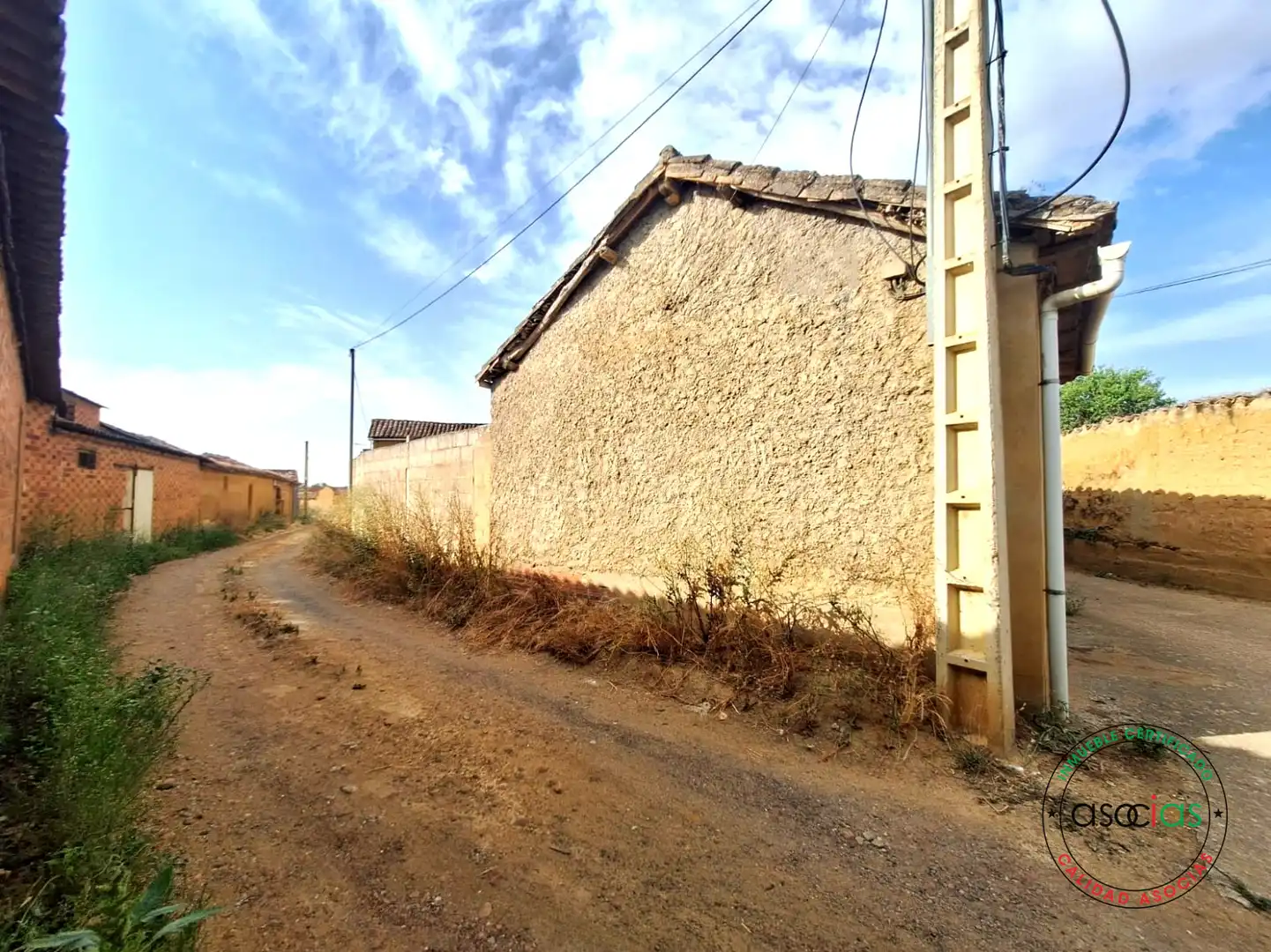 Casa adosada en venta en Sahagún con Jardín privado