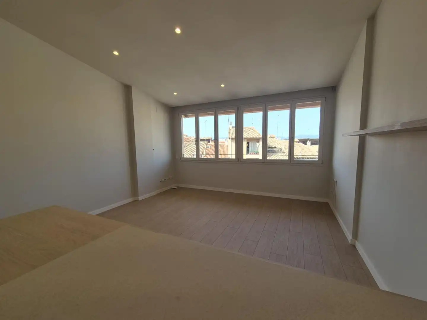 Sala d'estar de Dúplex en venda en Vic amb Calefacció, Parquet i Terrassa