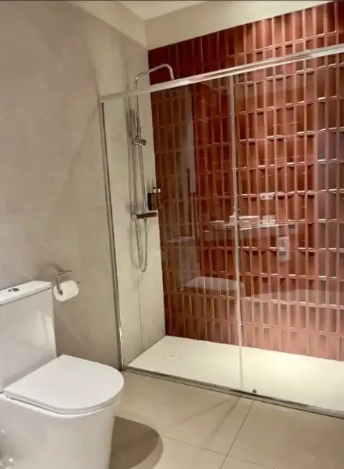 Bathroom of Apartments for sale in Valencia  with Air Conditioner and Furnished