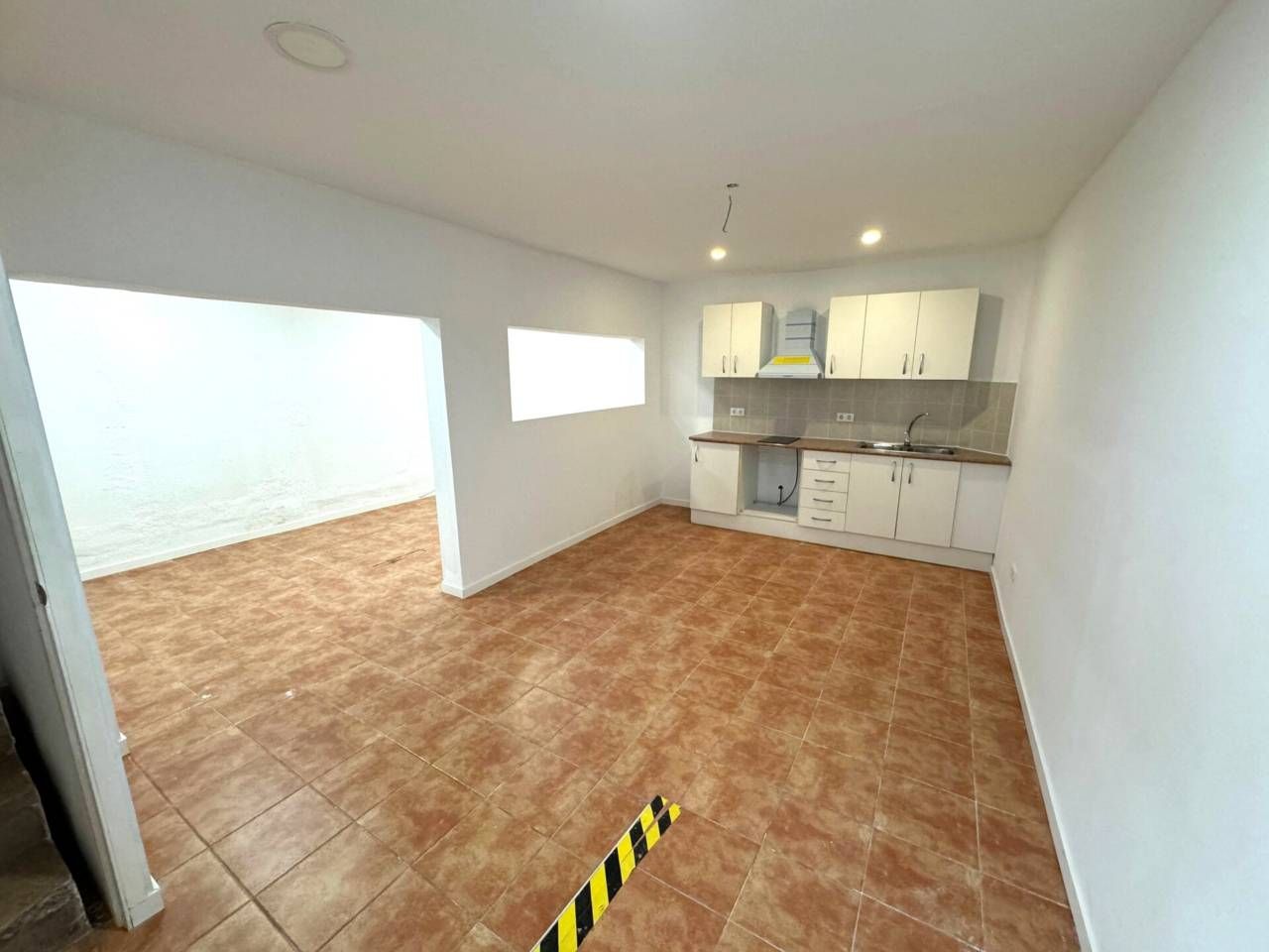 Kitchen of Premises for sale in  Barcelona Capital
