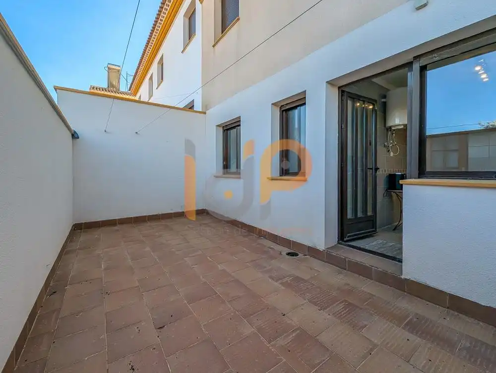Terraza de Piso en venta en Chirivel con Piscina comunitaria